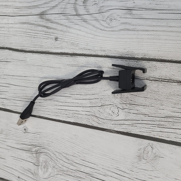Fitbit Charge 2 - USB Charger Adapter Charge Cord - Picture 3 of 4